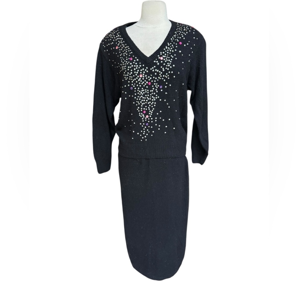 1980s Raoul Rhinestone Embellished Silk/Angora Blend Sweater Skirt Set‎